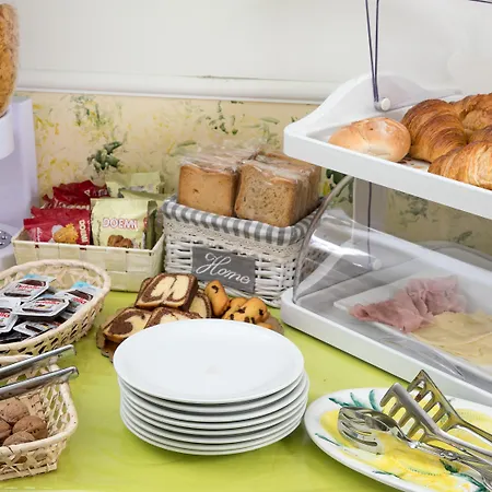 ベッド・アンド・ブレックファスト カプリ ドリーミング 4*